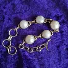 Load image into Gallery viewer, Pearl Bracelet size 17cm
