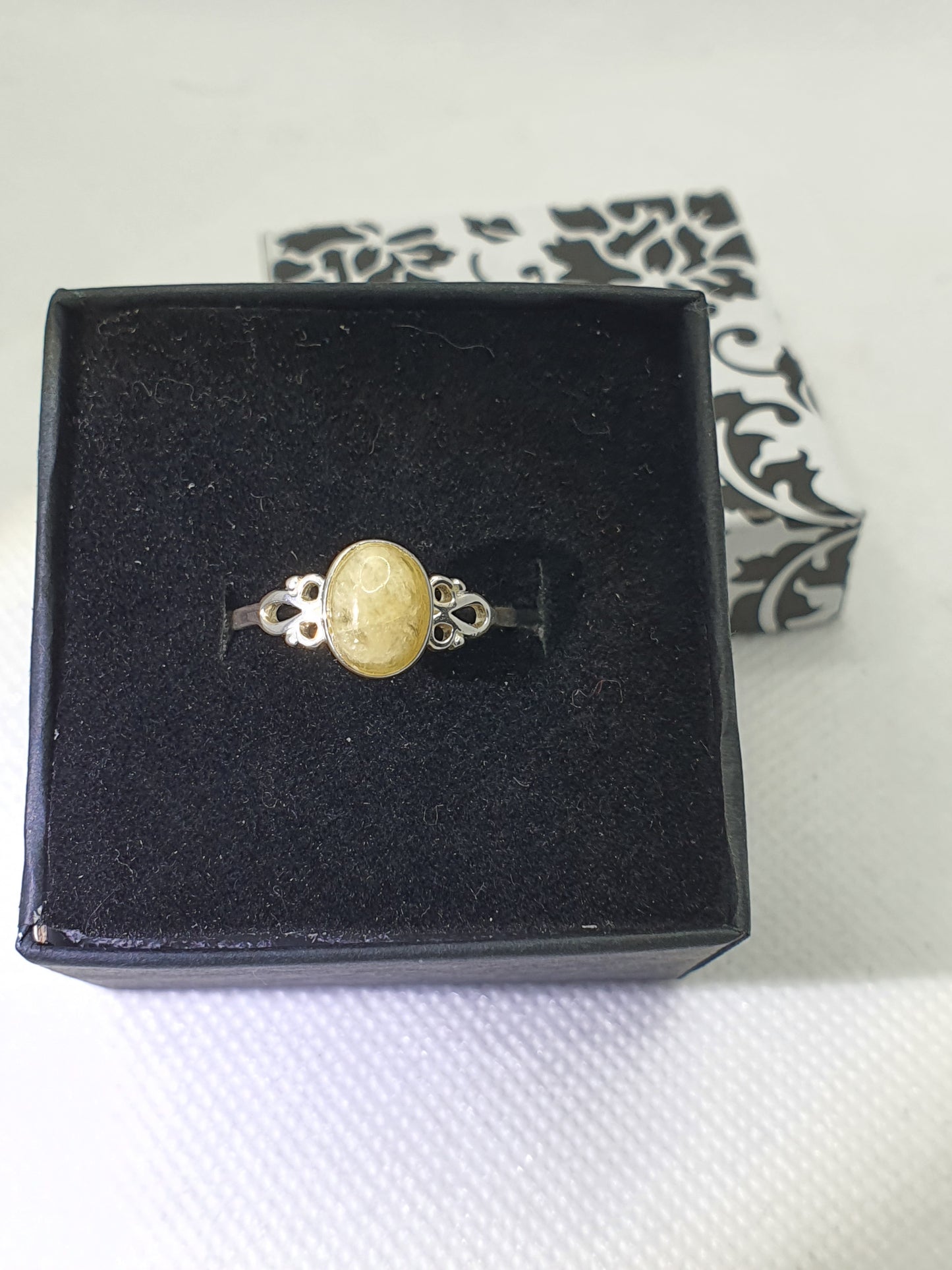 Lemon Quartz Ring size R