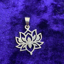 Load image into Gallery viewer, Sterling silver Lotus Flower Pendant
