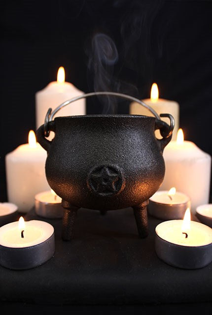 7cm Cast Iron Cauldron with Pentagram