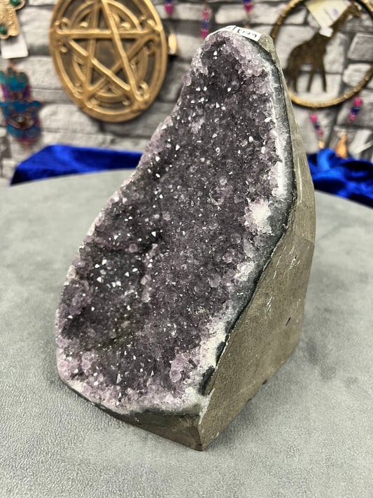 Amethyst Church 3.2kg